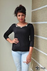Tejaswi Madivada at Kerintha Movie Success Meet